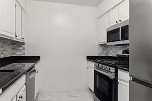 6040 Blvd East Blvd Mezz-Gf, West New York, NJ 07093 - Photo 7