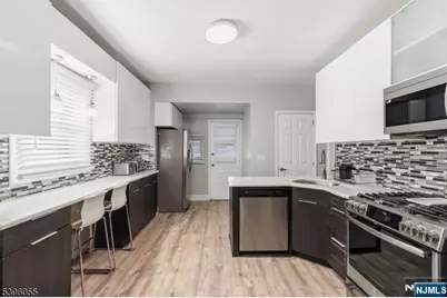 106 W Gibbons Street, Linden, NJ 07036 - Photo 9