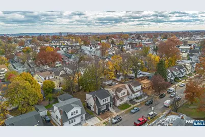 110 Montgomery Avenue, Irvington, NJ 07111 - Photo 21