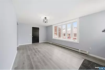 110 Montgomery Avenue, Irvington, NJ 07111 - Photo 11