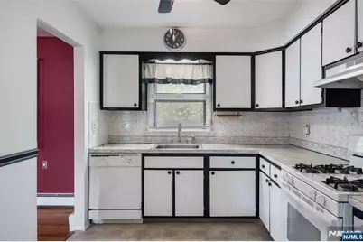 1074 Edgebrook Drive, Berkeley, NJ 08757 - Photo 11