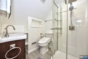 12-64 Burbank St, Fair Lawn, NJ 07410 - Photo 23