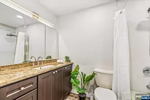 427 Harmon Cove Tower, Secaucus, NJ 07094 - Photo 17