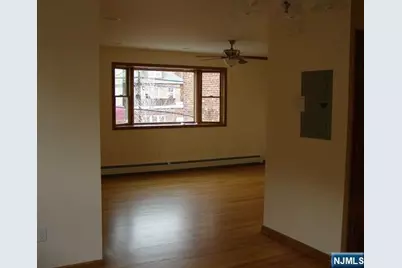 158 Ridge Road 2nd Floor #2nd floor, Lyndhurst Township, NJ 07071 - Photo 5