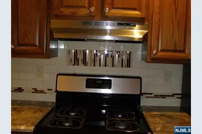 158 Ridge Road 2nd Floor #2nd floor, Lyndhurst Township, NJ 07071 - Photo 9