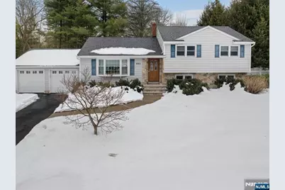 692 Pine Lake Drive, Washington Township, NJ 07676 - Photo 3