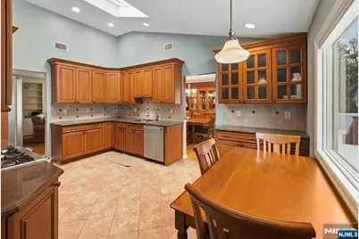 692 Pine Lake Drive, Washington Township, NJ 07676 - Photo 15