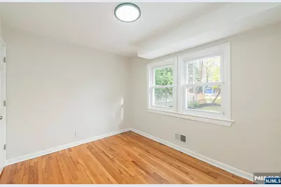 1653 Ardsley Court, Teaneck Township, NJ 07666 - Photo 9