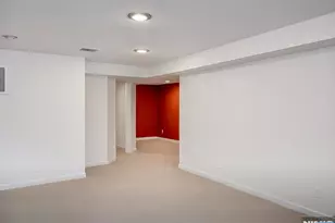 128 Lee St, Elmwood Park, NJ 07407 - Photo 9