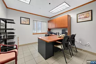 55 Paramus, Paramus, NJ 07652 - Photo 13