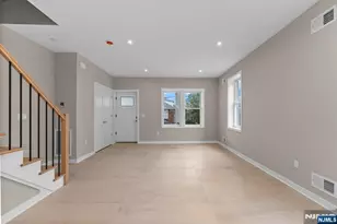 743 Kingsland Ave, Ridgefield, NJ 07657 - Photo 3