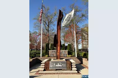 3091 Edwin 5D #5D, Fort Lee, NJ 07024 - Photo 21