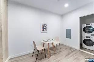 10 Commerce Ct 2E, Newark, NJ 07102 - Photo 15