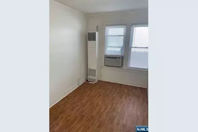 67 N Washington Avenue 3 #3, Bergenfield, NJ 07621 - Photo 5