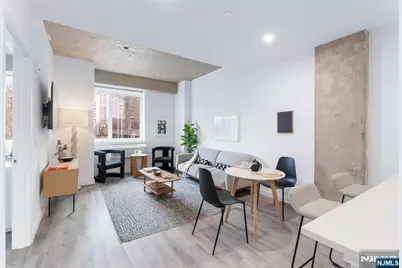 10 Commerce Court 3C #3C, Newark, NJ 07102 - Photo 5