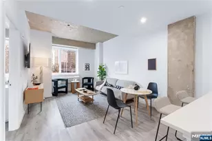 10 Commerce Ct 3C, Newark, NJ 07102 - Photo 5