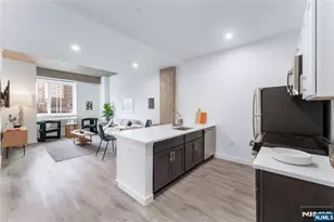 10 Commerce Ct 2A, Newark, NJ 07102 - Photo 1