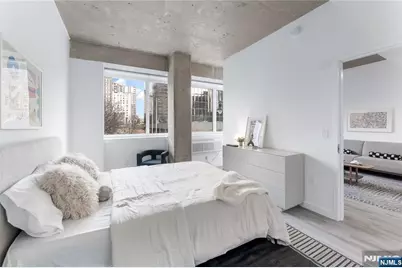 10 Commerce Court 2A #2A, Newark, NJ 07102 - Photo 11