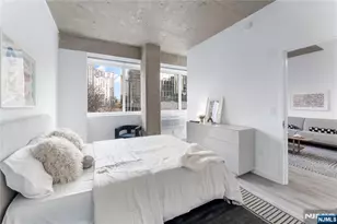 10 Commerce Ct 2A, Newark, NJ 07102 - Photo 11