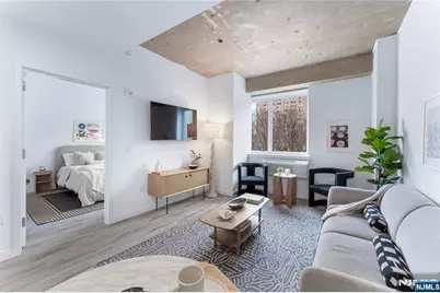 10 Commerce Court 2A #2A, Newark, NJ 07102 - Photo 5