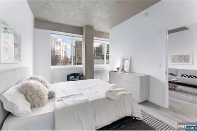 10 Commerce Court 10J #10J, Newark, NJ 07102 - Photo 11