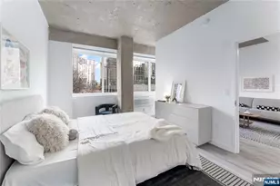 10 Commerce Ct 10J, Newark, NJ 07102 - Photo 11