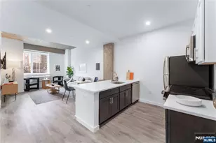 10 Commerce Ct 10J, Newark, NJ 07102 - Photo 1