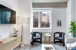 10 Commerce Ct 10J, Newark, NJ 07102 - Photo 7