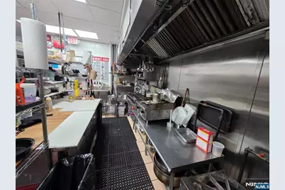 374 Broad Avenue, Leonia, NJ 07605 - Photo 11