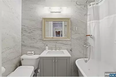 6040 Boulevard East 32E #32E, West New York, NJ 07093 - Photo 15