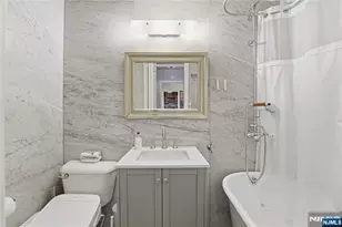 6040 Blvd East 32E, West New York, NJ 07093 - Photo 15