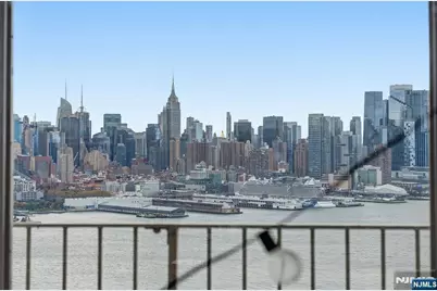 6040 Boulevard East 32E #32E, West New York, NJ 07093 - Photo 17