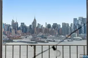 6040 Blvd East 32E, West New York, NJ 07093 - Photo 17