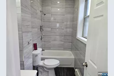 142 Side Avenue, Jersey City, NJ 07305 - Photo 11