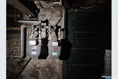 142 Side Avenue, Jersey City, NJ 07305 - Photo 15