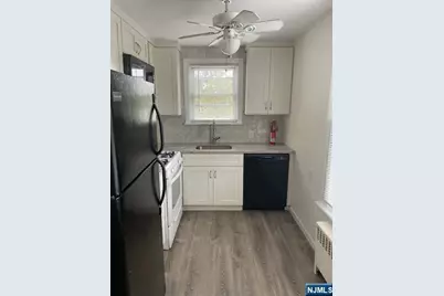 31-11 Broadway 2 #2, Fair Lawn, NJ 07410 - Photo 7