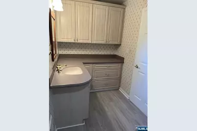 300 Harristown Road 1st Floor #1st floor, Glen Rock, NJ 07452 - Photo 9