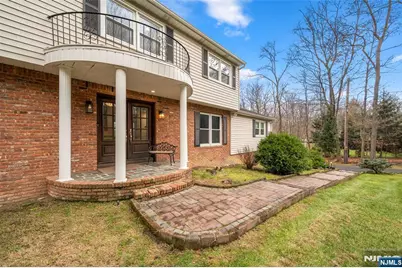 639 Pawnee Lane, Franklin Lakes, NJ 07417 - Photo 45