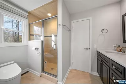 639 Pawnee Lane, Franklin Lakes, NJ 07417 - Photo 13