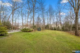 639 Pawnee Ln, Franklin Lakes, NJ 07417 - Photo 41