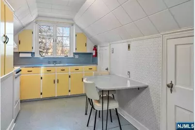 524 N Monroe Street 2 #2, Ridgewood, NJ 07450 - Photo 5