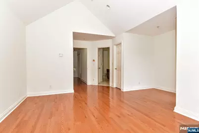 126 Blue Heron Drive, Secaucus, NJ 07094 - Photo 15