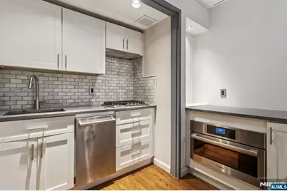 3050 Edwin Avenue #2D, Fort Lee, NJ 07024 - Photo 7