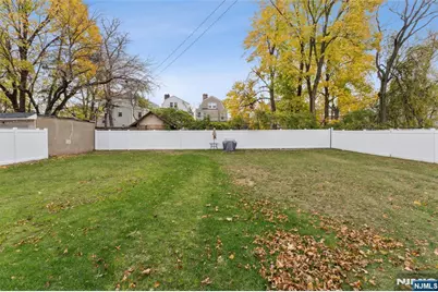 84 Hollywood Avenue 1 #1, East Orange, NJ 07018 - Photo 23