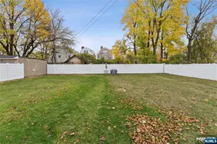 84 Hollywood Ave 1, East Orange, NJ 07018 - Photo 23