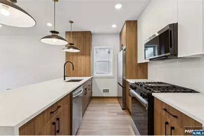 84 Hollywood Avenue 1 #1, East Orange, NJ 07018 - Photo 3