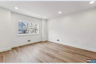 84 Hollywood Avenue 1 #1, East Orange, NJ 07018 - Photo 5