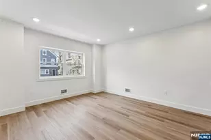 84 Hollywood Ave 1, East Orange, NJ 07018 - Photo 5