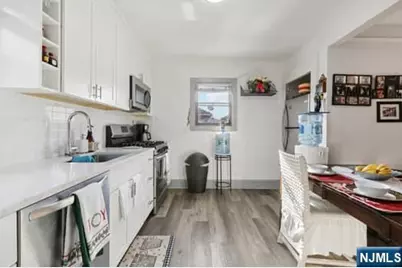 7 Laird Place, Cliffside Park, NJ 07010 - Photo 25