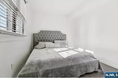 7 Laird Place, Cliffside Park, NJ 07010 - Photo 11